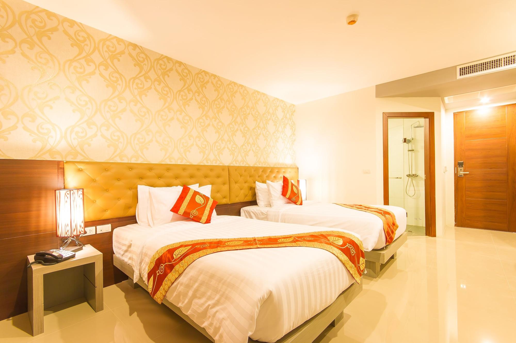 Hemingways Silk Hotel Patong Exterior foto