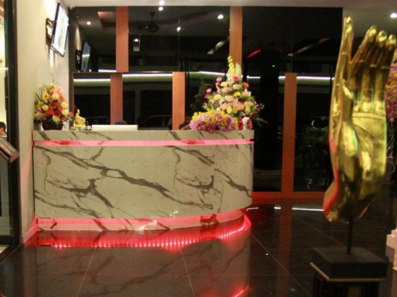 Hemingways Silk Hotel Patong Exterior foto